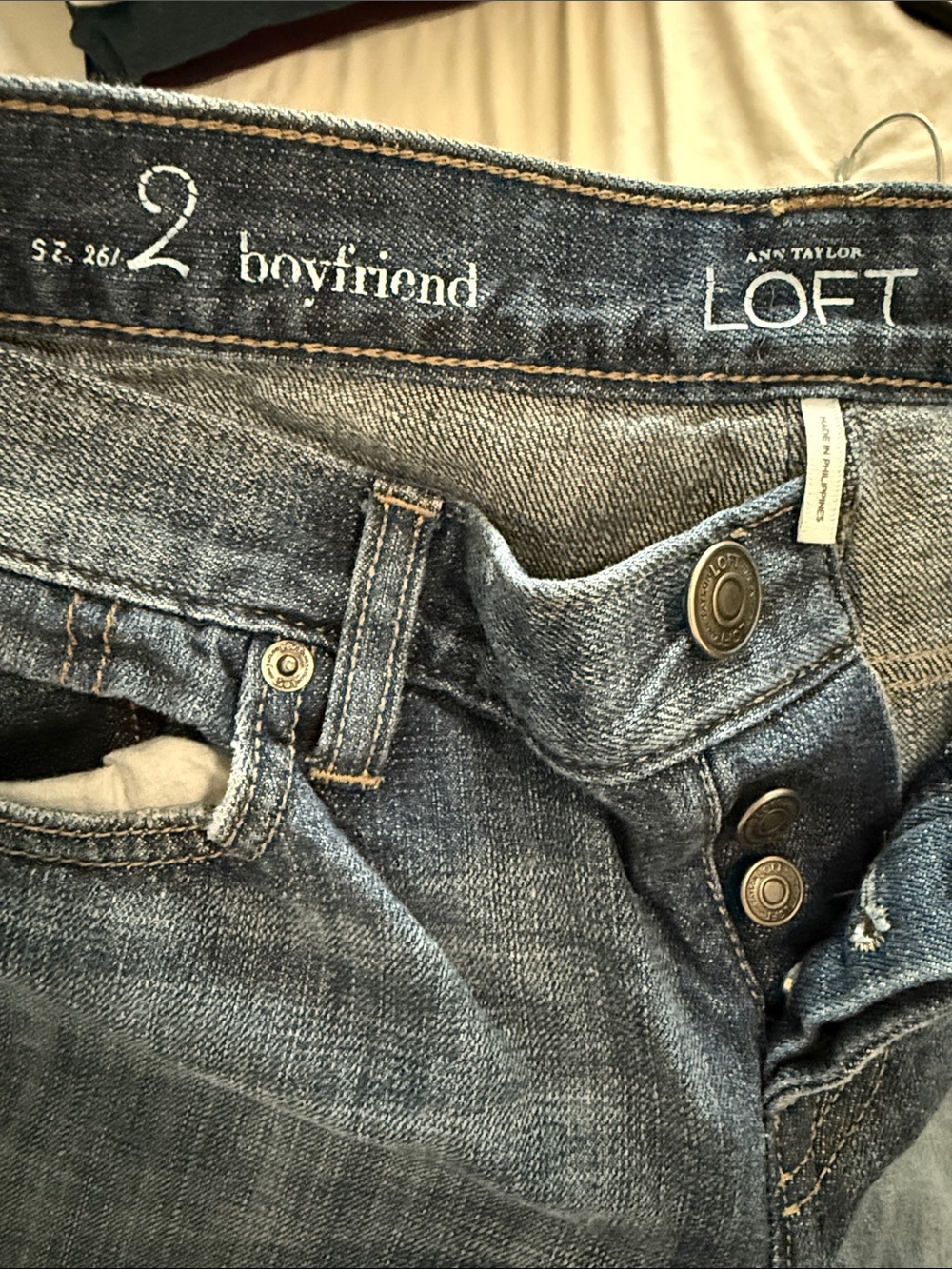 LOFT Men's Relaxed Boyfriend Jeans in Medium Denim Blue